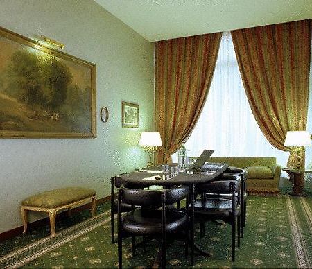 Hotel Commodore Rom Einrichtungen foto